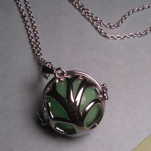 Stainless Steel Openable Pendant Necklace